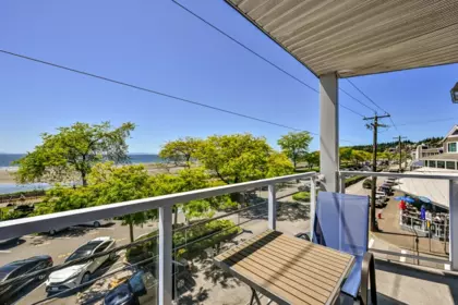 Backyard Photo of 201 14881 Marine Drive, White Rock, BC