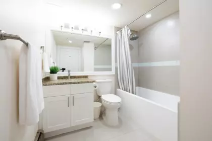 Powder Room Photo of 108 15233 Pacific Avenue, White Rock, BC