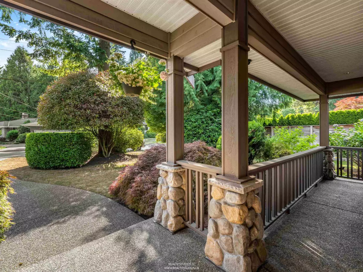 Dining Area Photo of 3538 Bluebonnet Road, North Vancouver, BC