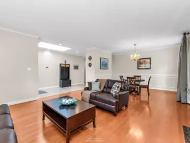 Walk-In Closet Photo of 3538 Bluebonnet Road, North Vancouver, BC