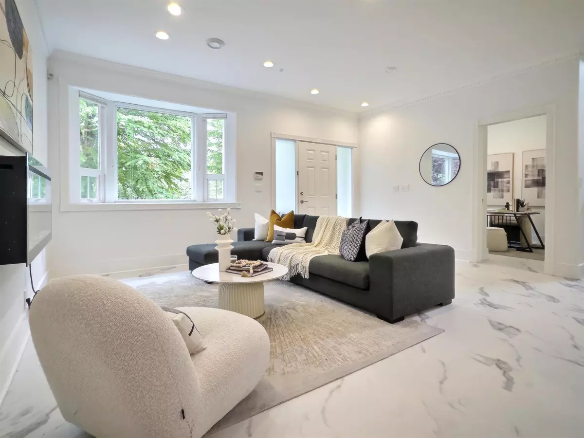 Living Room Photo of 2709 W 37th Avenue, Vancouver, BC