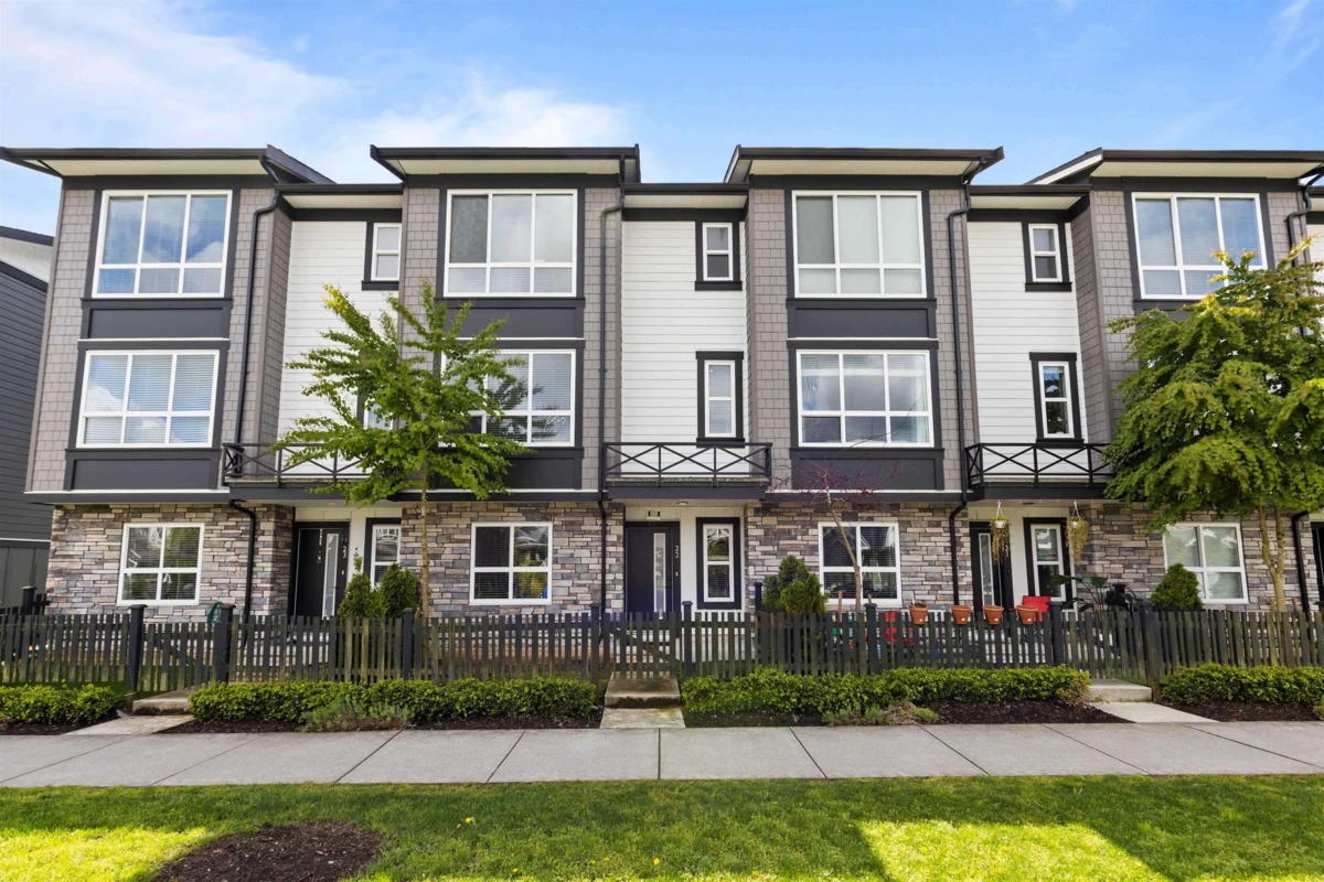 Living Room Photo of 22 19255 Aloha Drive, Surrey, BC
