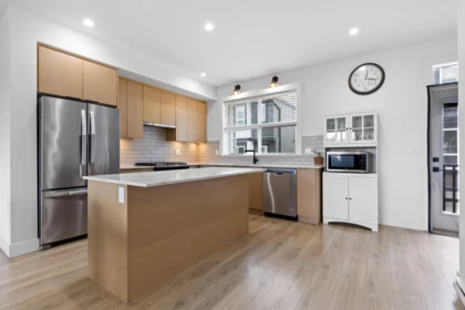 Kitchen Island Photo of 22 19255 Aloha Drive, Surrey, BC