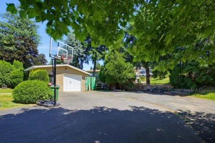 Fitness Center Photo Near 34348 Laburnum Avenue, Abbotsford, BC