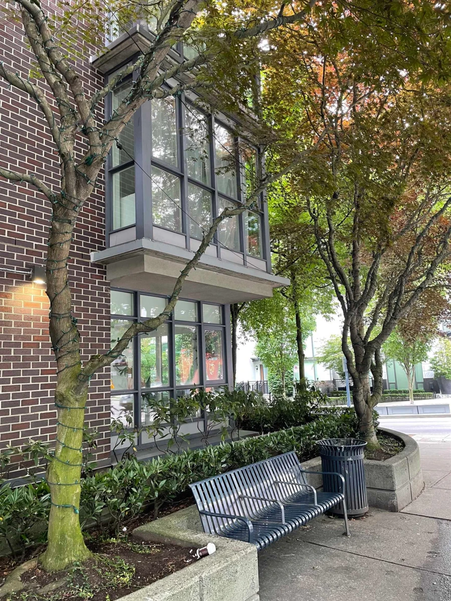 Exterior Rear Photo of 891 Helmcken Street, Vancouver, BC