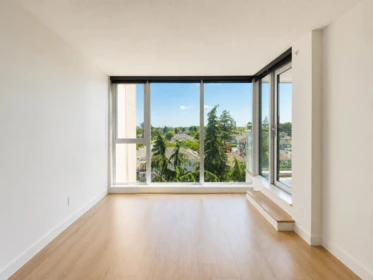 Kitchen Photo of 722 8988 Patterson Road, Richmond, BC