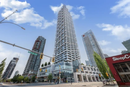 4202 6000 Mckay Avenue, Burnaby, BC, Burnaby — Apartment/Condo for sale