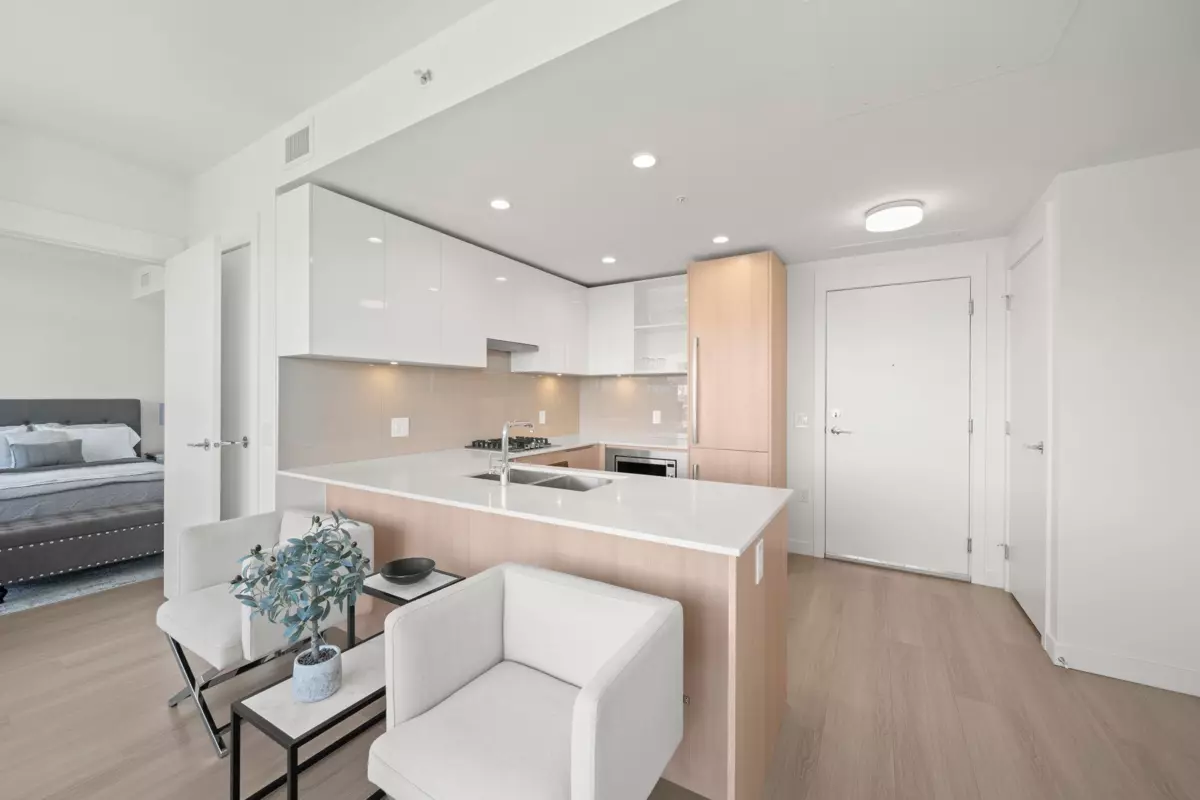 Dining Area Photo of 2402 618 Carnarvon Street, New Westminster, BC