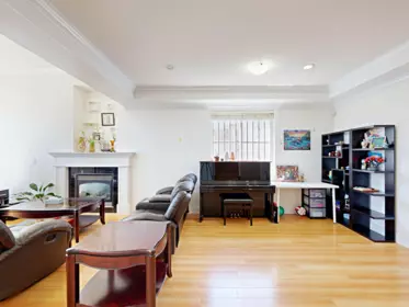 5685 Neville Street, Burnaby, BC, Burnaby — Half Duplex for sale