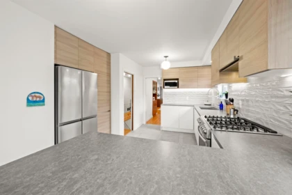 Breakfast Nook Photo of 75 Springer Avenue, Burnaby, BC