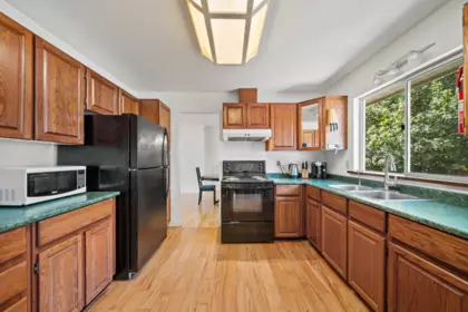 Kitchen Photo of 11791 229th Street, Maple Ridge, BC