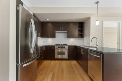 302 14200 Riverport Way, Richmond, BC, Richmond — Apartment/Condo for sale
