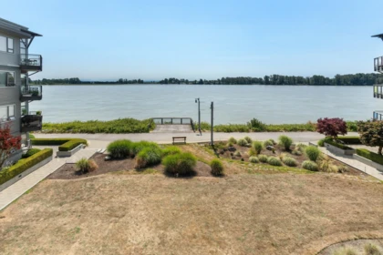 Front Yard Photo of 302 14200 Riverport Way, Richmond, BC
