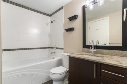 Hallway Photo of 302 14200 Riverport Way, Richmond, BC