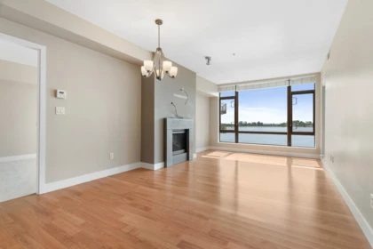 Kitchen Island Photo of 302 14200 Riverport Way, Richmond, BC