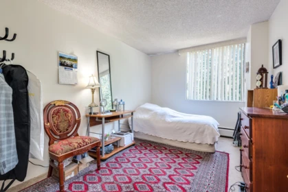 Hallway Photo of 711 2016 Fullerton Avenue, North Vancouver, BC
