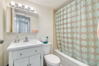 Mudroom Photo of 711 2016 Fullerton Avenue, North Vancouver, BC