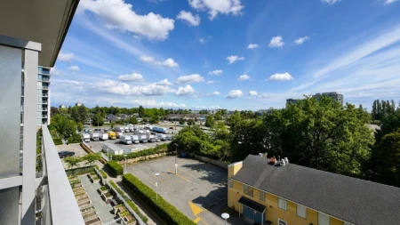 Breakfast Nook Photo of 819 8800 Hazelbridge Way, Richmond, BC