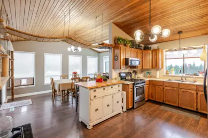 Kitchen Island Photo of 7262 209a Street, Langley, BC