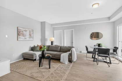 215 6283 Kingsway Avenue, Burnaby, BC, Burnaby — Apartment/Condo for sale