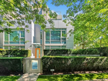 1211 W Cordova Street, Vancouver, BC, Vancouver — Townhouse for sale