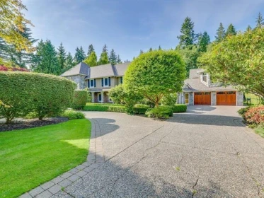 Kitchen Photo of 13315 25 Avenue, Surrey, BC