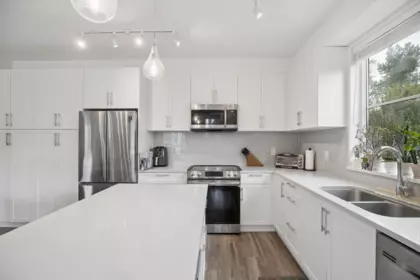 Kitchen Island Photo of 217 20356 72b Avenue, Langley, BC
