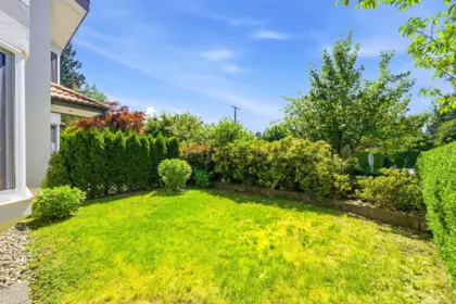 305 E 17th Street, North Vancouver, BC, North Vancouver — Townhouse for sale