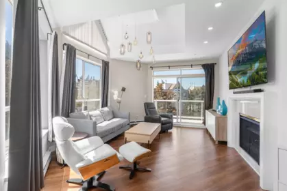 303 8651 Ackroyd Road, Richmond, BC, Richmond — Apartment/Condo for sale