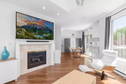 303 8651 Ackroyd Road, Richmond, BC, Richmond — Apartment/Condo for sale