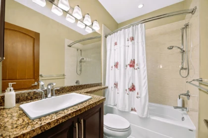 Laundry Room Photo of 590 8288 207a Street, Langley, BC