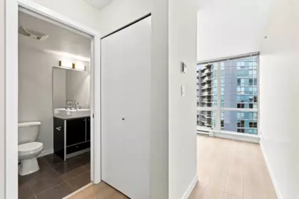 Laundry Room Photo of 3202 13688 100 Avenue, Surrey, BC