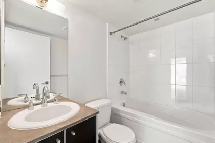 Powder Room Photo of 3202 13688 100 Avenue, Surrey, BC
