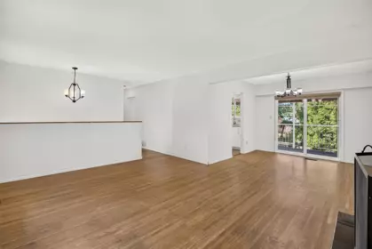 Kitchen Island Photo of 9727 121 Street, Surrey, BC