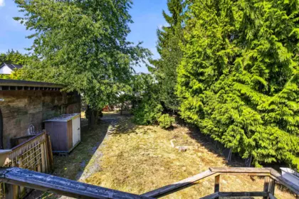 Mudroom Photo of 9727 121 Street, Surrey, BC