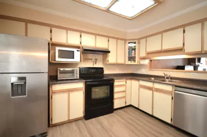 Walk-In Closet Photo of 108 10308 155a Street, Surrey, BC