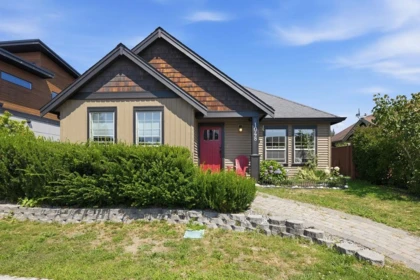 1048 Woodsworth Road, Gibsons, BC, Gibsons — Single Family Residence for sale