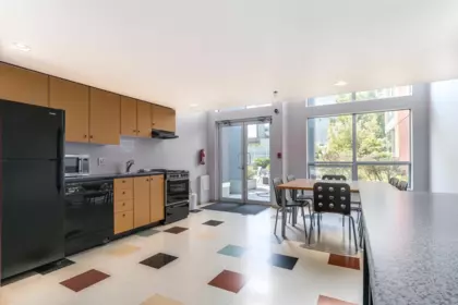 Exterior Rear Photo of 1006 933 Seymour Street, Vancouver, BC