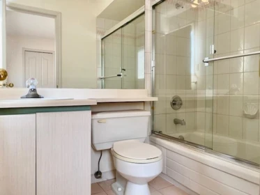 Breakfast Nook Photo of 469 W 40 Avenue, Vancouver, BC