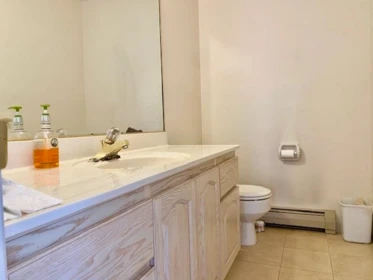 Primary Bedroom Photo of 469 W 40 Avenue, Vancouver, BC