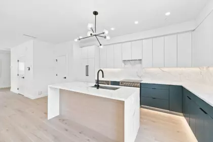 Kitchen Island Photo of 6162 Granville Street, Vancouver, BC