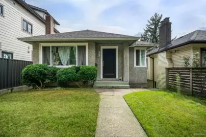 1978 E 8th Avenue, Vancouver, BC, Vancouver — Single Family Residence for sale