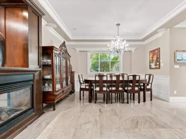 Kitchen Island Photo of 1417 Woods Drive, North Vancouver, BC