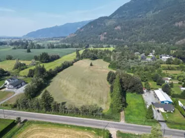Primary Bedroom Photo of 3705 Hot Springs Road, Agassiz, BC