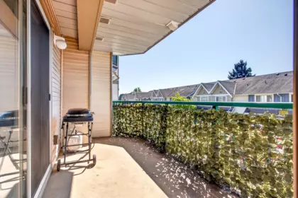 Front Yard Photo of 306 1650 Grant Avenue, Port Coquitlam, BC