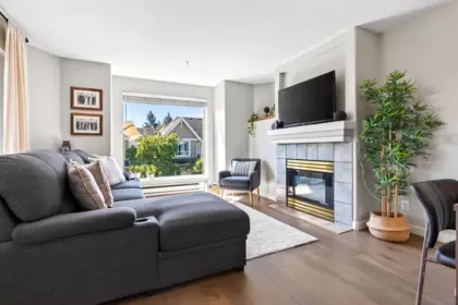 Kitchen Island Photo of 306 1650 Grant Avenue, Port Coquitlam, BC