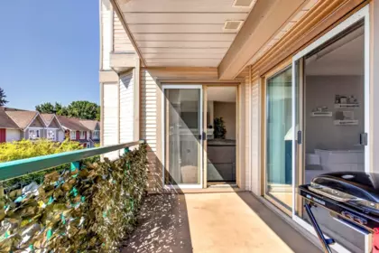 Swimming Pool Photo of 306 1650 Grant Avenue, Port Coquitlam, BC