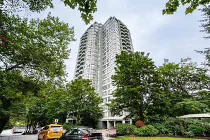 2304 10082 148 Street, Surrey, BC, Surrey — Apartment/Condo for sale
