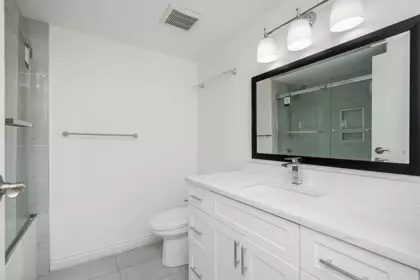 Hallway Photo of 410 385 Ginger Drive, New Westminster, BC
