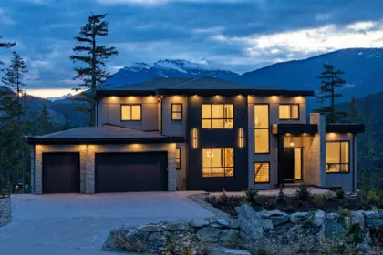 9289 Steller's Way, Whistler, BC, Whistler — Single Family Residence for sale